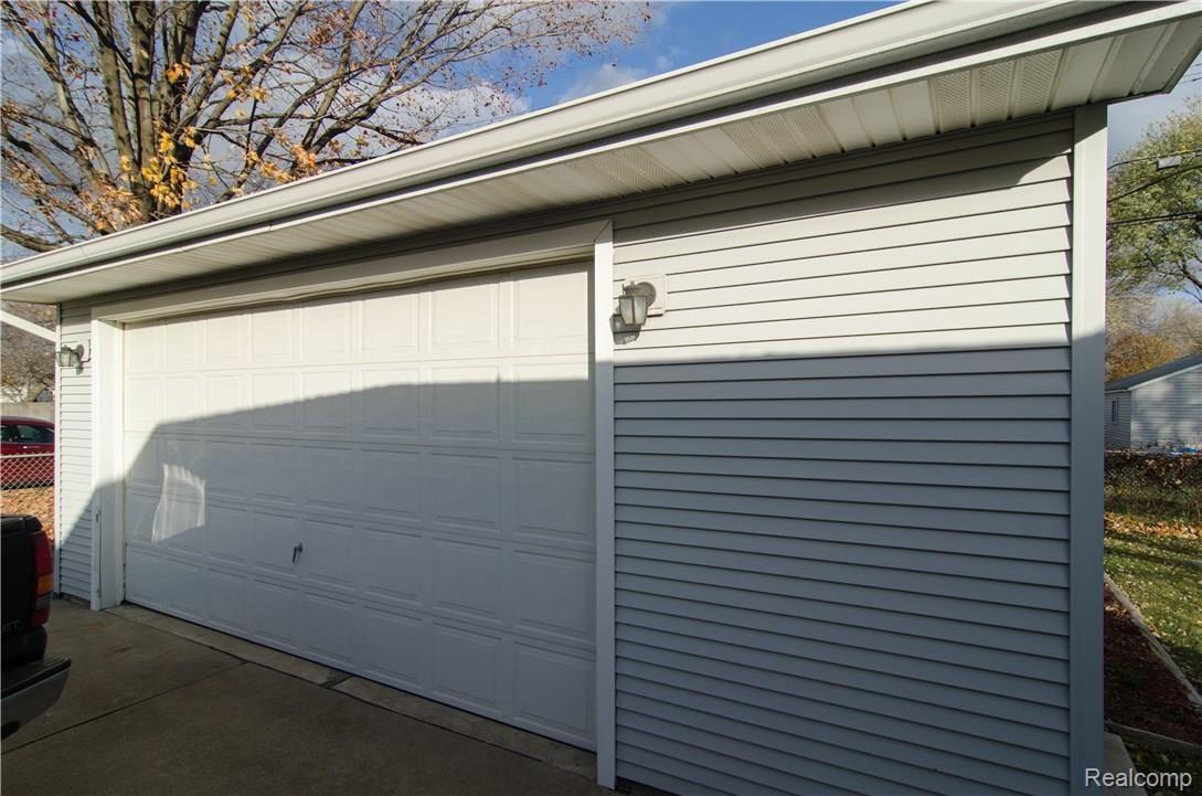 9314 Sheldon Road Plymouth, MI 48170 - Photo 32 of 34 32.jpg