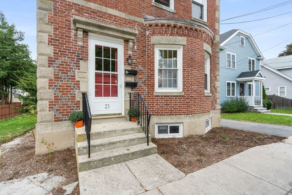 23 Goethe Street, Unit 1 Boston, MA 02132 - Photo 27 of 30