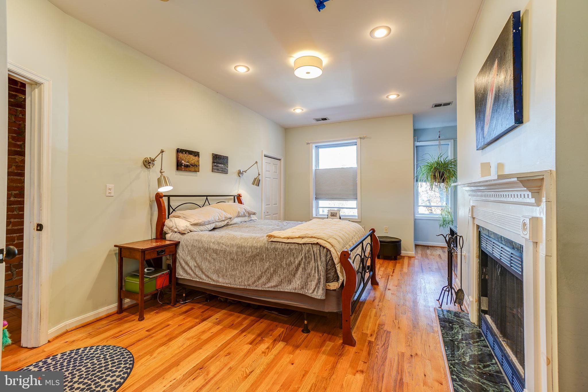 424 Warner Street Northwest Washington, DC 20001 - Photo 5 of 7