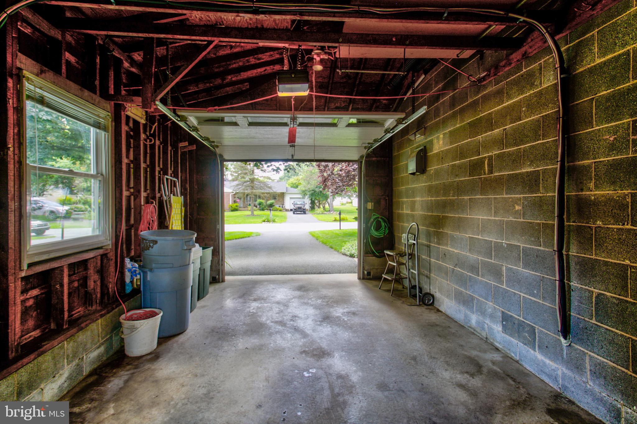 221 Maxson Road Lancaster, PA 17601 - Photo 14 of 33 Garage