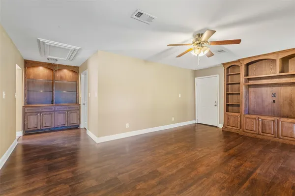 $259,900 | 3703 McKnight Lane, Bridge City, TX 77611