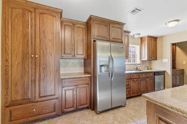 $259,900 | 3703 McKnight Lane, Bridge City, TX 77611