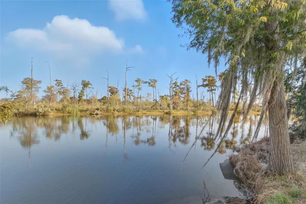 $259,900 | 3703 McKnight Lane, Bridge City, TX 77611