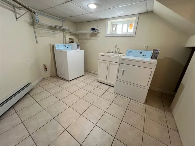 $2,300 | 27 McCabe Avenue, Unit 1, Pawtucket, RI 02861