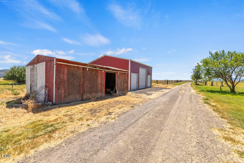 31150 Modoc Point Road Chiloquin, OR 97624 - Photo 32 of 85 Gallery Image 32