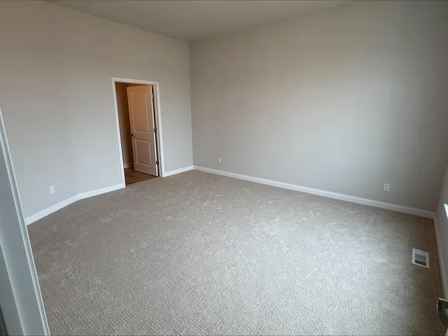 $664,999 | 880 North Verona Circle, Unit 27, Grafton, WI 53024