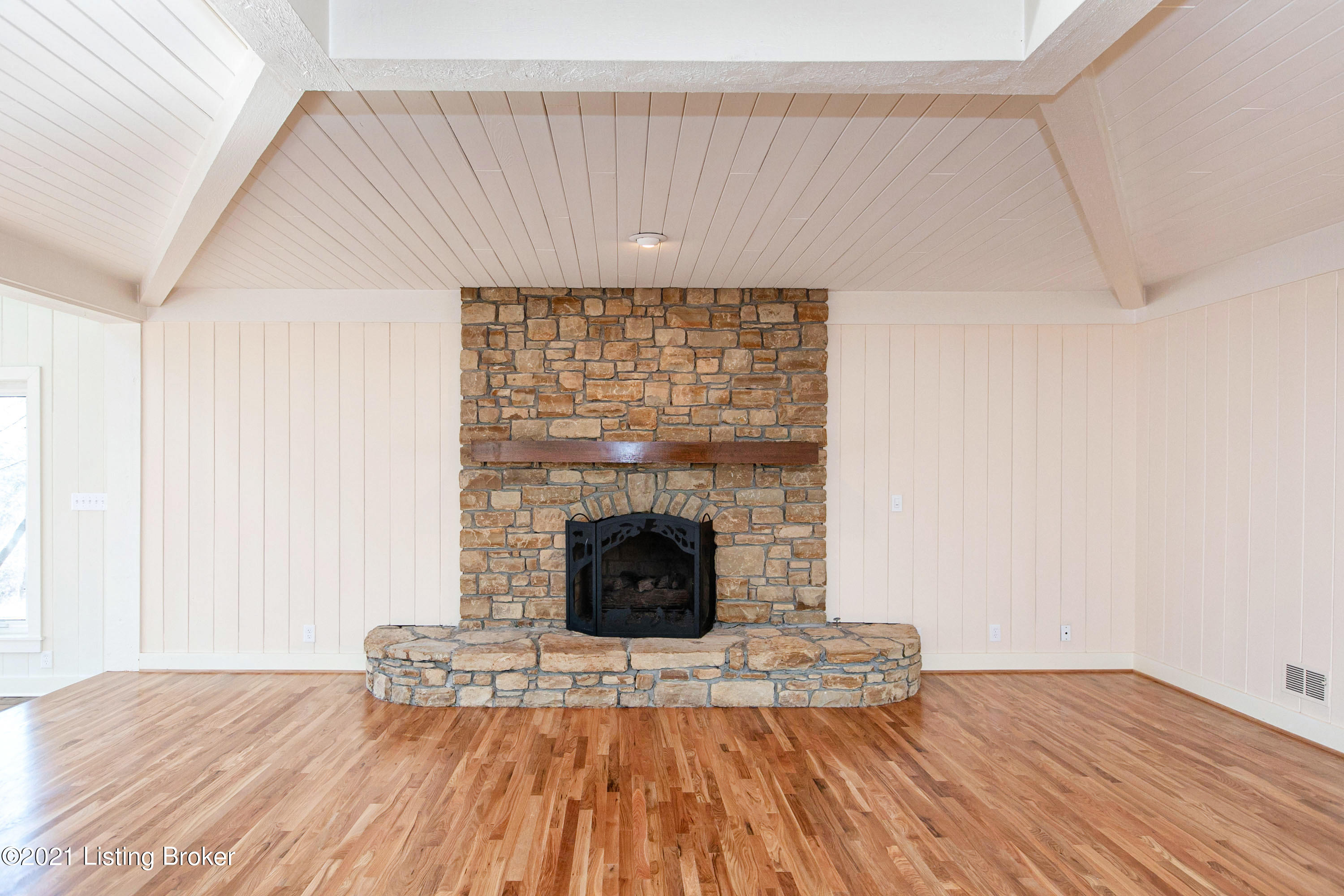 17202 Creek Ridge Road Louisville, KY 40245 - Photo 19 of 79 House_0014