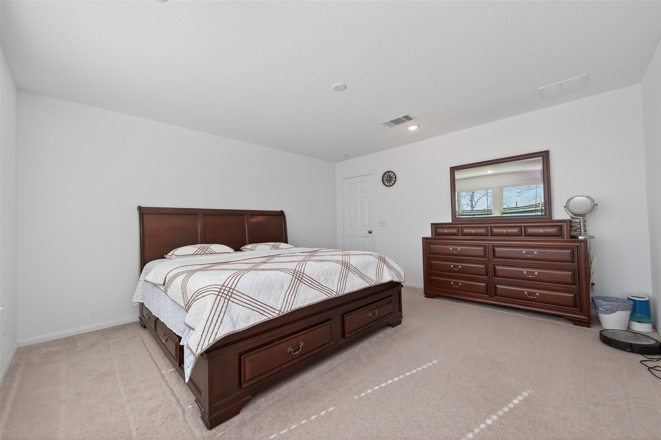 7326 Madison Cmns Lane Houston, TX 77075 - Photo 29 of 45 Carpet throughout the master bedroom.