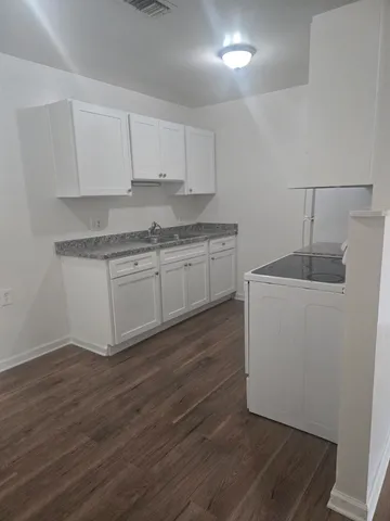 $900 | 329-mabry E Mabry Street, Unit E, Tallahassee, FL 32304