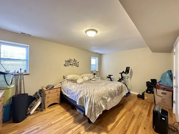 $3,600 | 3345 North Southport Avenue, Unit 1, Chicago, IL 60657