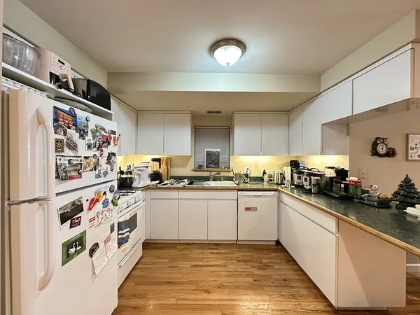 $3,600 | 3345 North Southport Avenue, Unit 1, Chicago, IL 60657