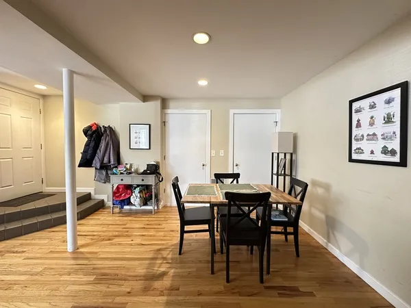 $3,600 | 3345 North Southport Avenue, Unit 1, Chicago, IL 60657