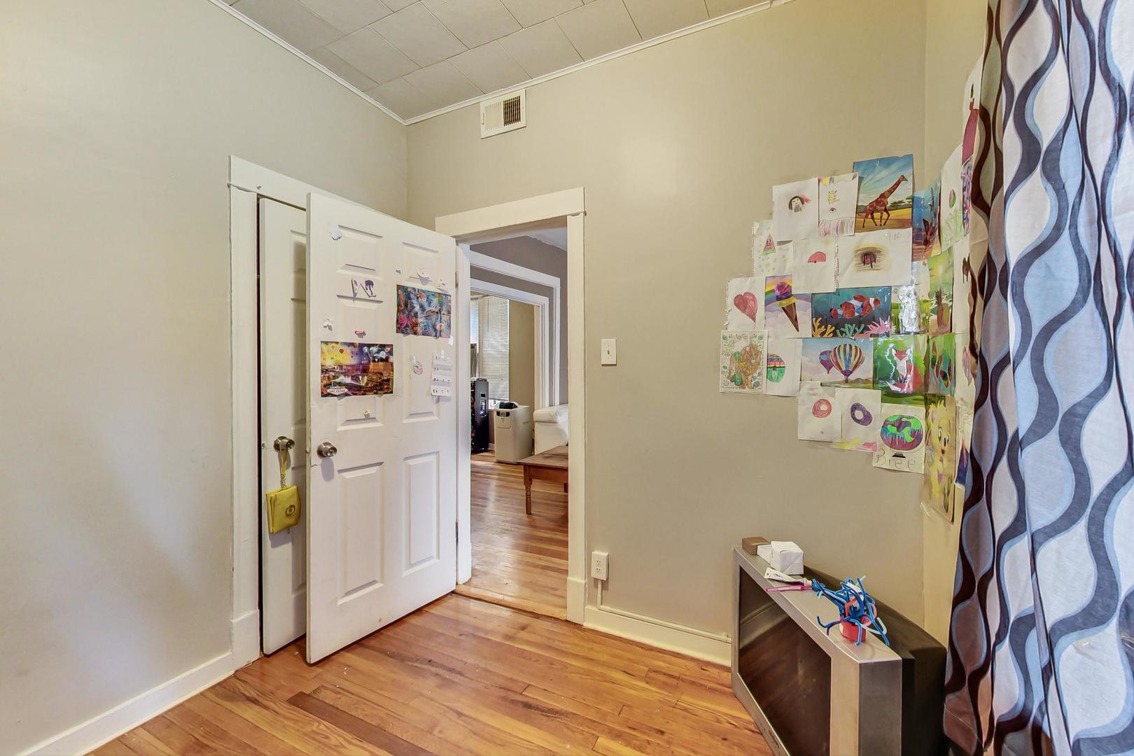 719 North Ridgeway Avenue Chicago, IL 60624 - Photo 53 of 58