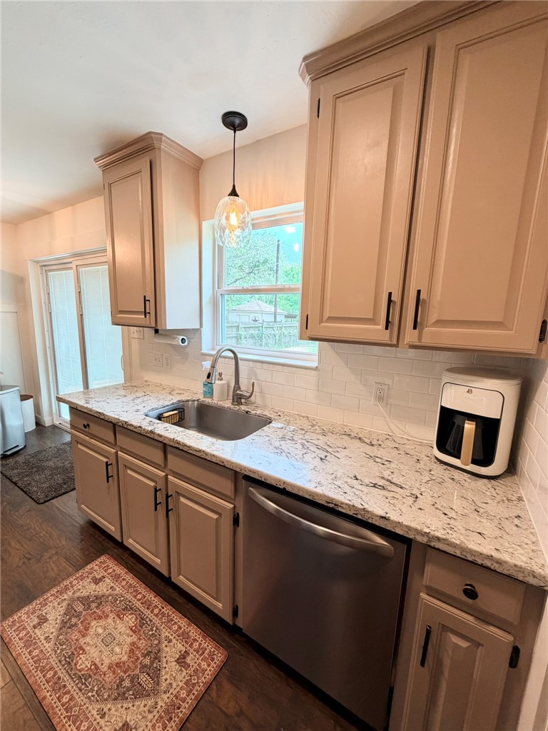 3209 Bonham Drive Bryan, TX 77803 - Photo 16 of 20