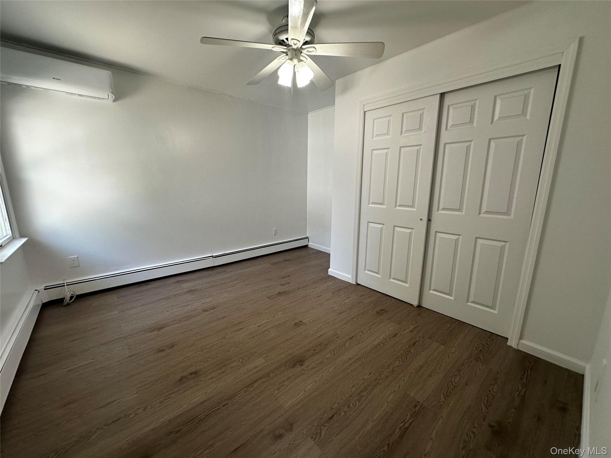 61 Friendly Road Hicksville, NY 11801 - Photo 8 of 15