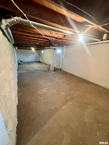 $180,000 | 111 West Prairie Street, Camp Point, IL 62320