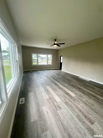 $180,000 | 111 West Prairie Street, Camp Point, IL 62320