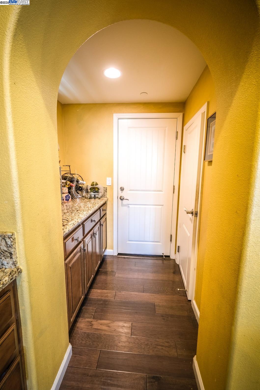 3252 Carpenter Way San Ramon, CA 94582 - Photo 20 of 58 a view of a kitchen from the main door