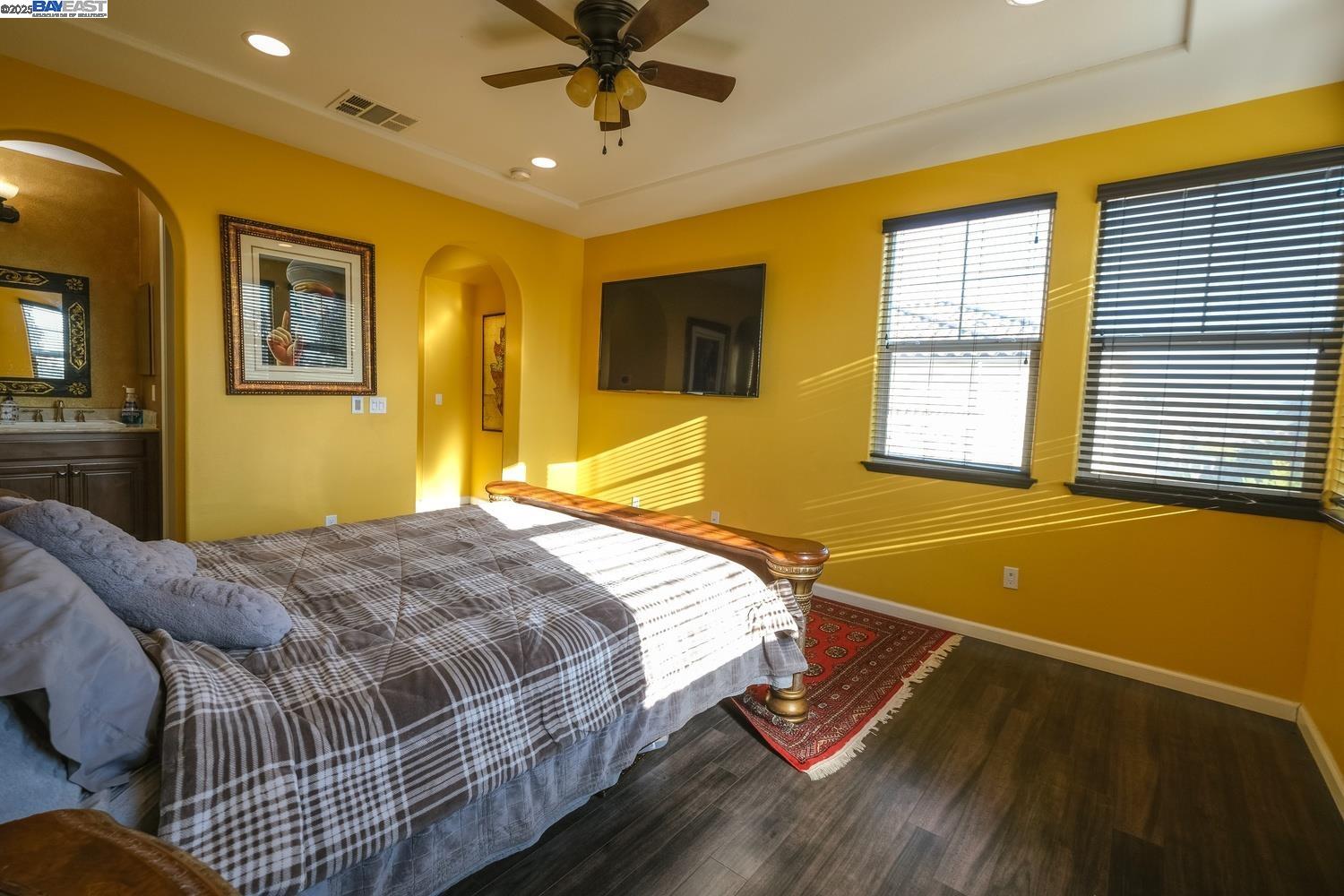 3252 Carpenter Way San Ramon, CA 94582 - Photo 36 of 58 a bedroom with a bed and wooden floor