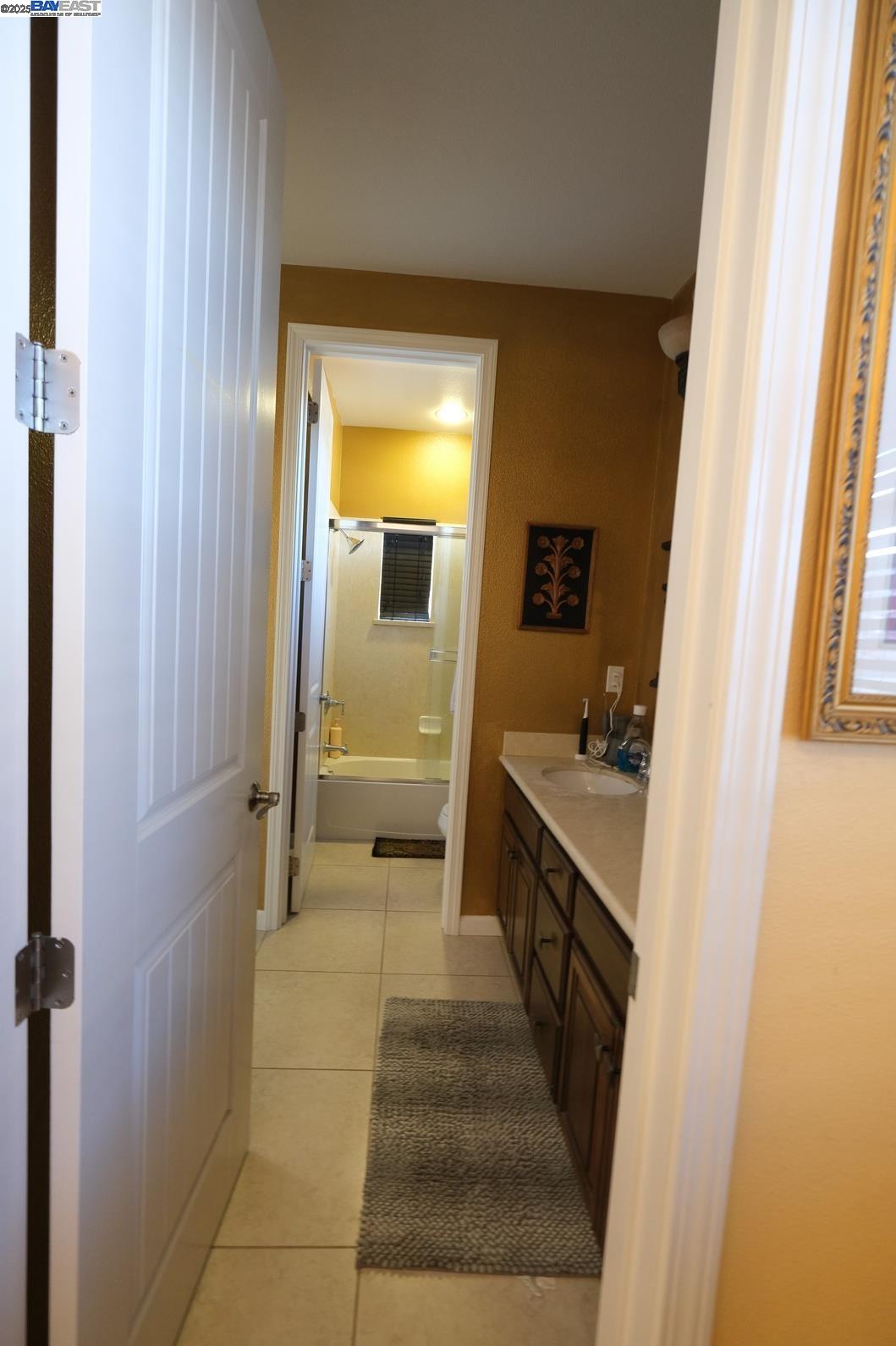 3252 Carpenter Way San Ramon, CA 94582 - Photo 46 of 58 a bathroom with a sink and a mirror