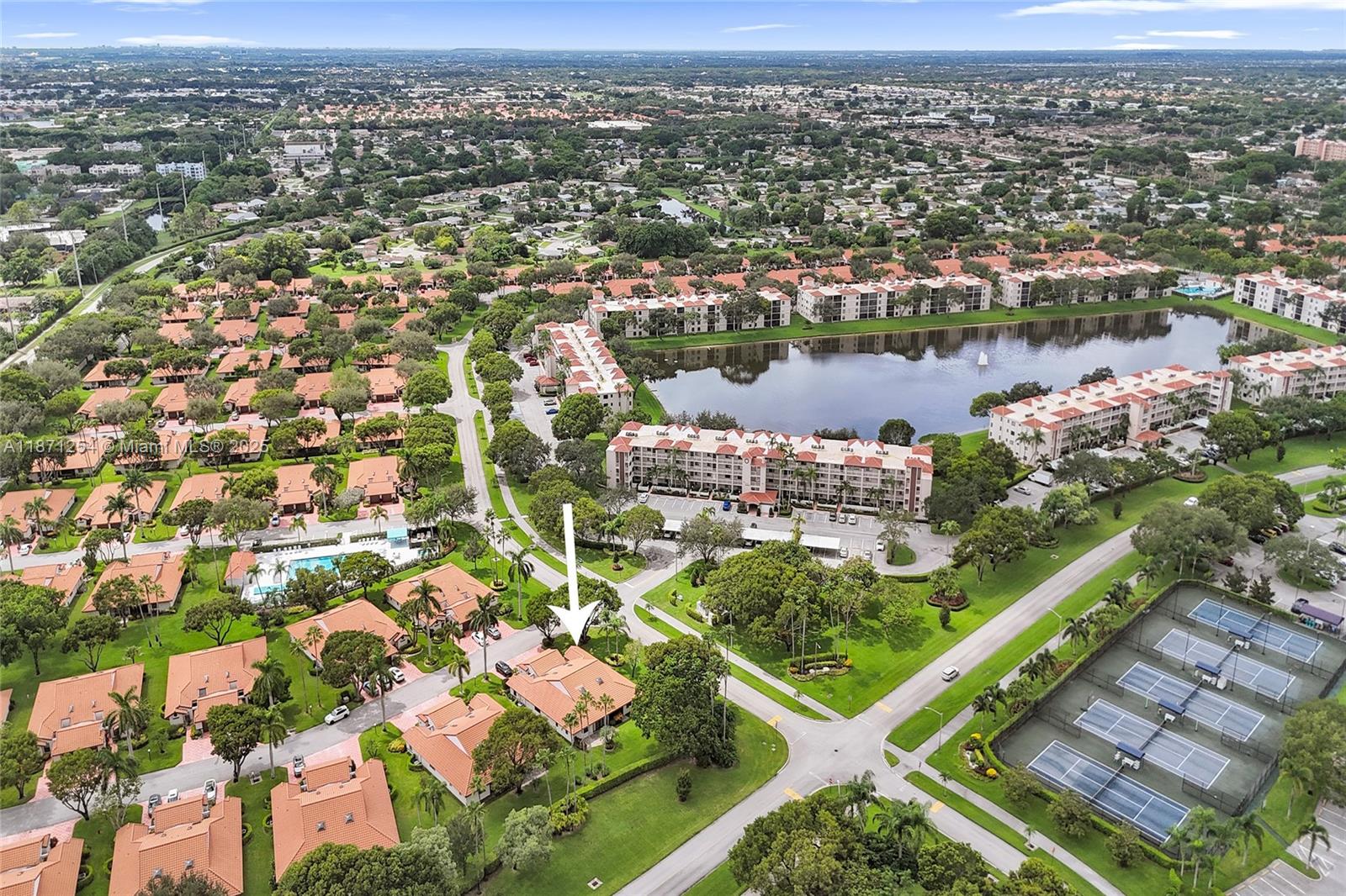 6139 Sunrise Pointe Court, Unit A Delray Beach, FL 33484 - Photo 6 of 41