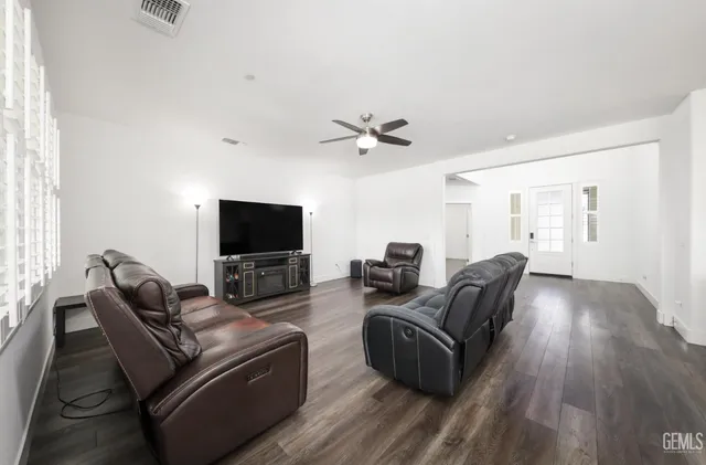 $625,000 | Undisclosed Address, Bakersfield, CA 93311