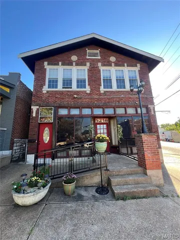 $1,550 | 5218 Holly Hills Avenue, Unit 2, St. Louis, MO 63109