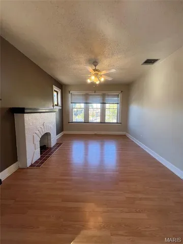 $1,550 | 5218 Holly Hills Avenue, Unit 2, St. Louis, MO 63109