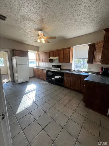 $1,550 | 5218 Holly Hills Avenue, Unit 2, St. Louis, MO 63109