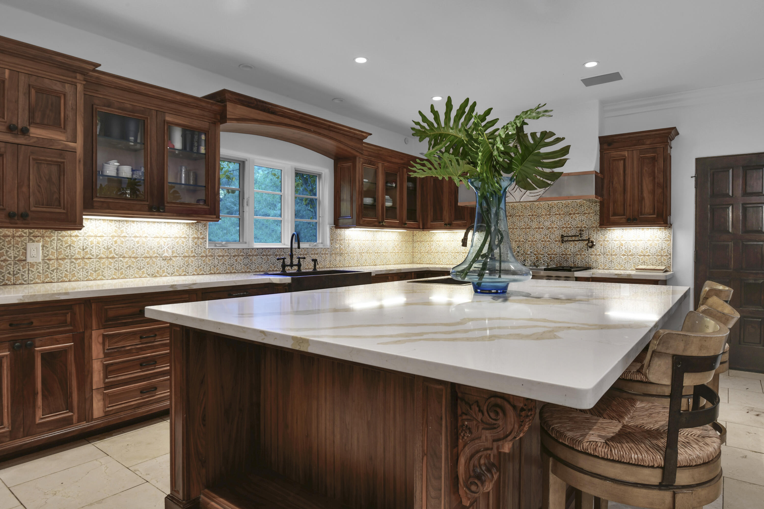 1493 Sycamore Canyon Road Santa Barbara, CA 93108 - Photo 17 of 78 Kitchen