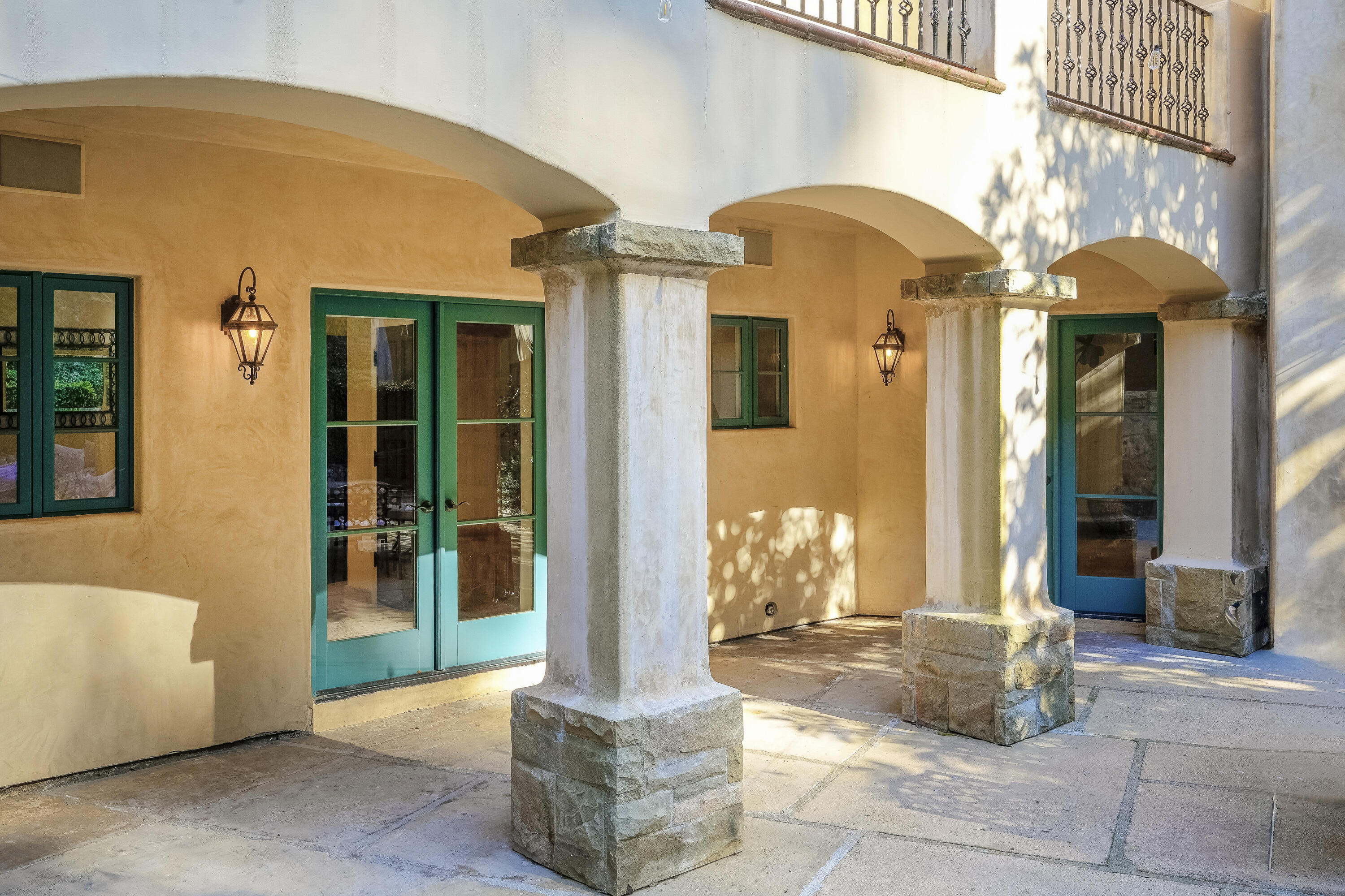 1493 Sycamore Canyon Road Santa Barbara, CA 93108 - Photo 34 of 78 Patio