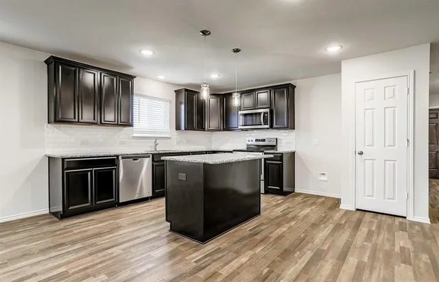 $2,249 | 9100 Lookout Point, Fort Worth, TX 76179