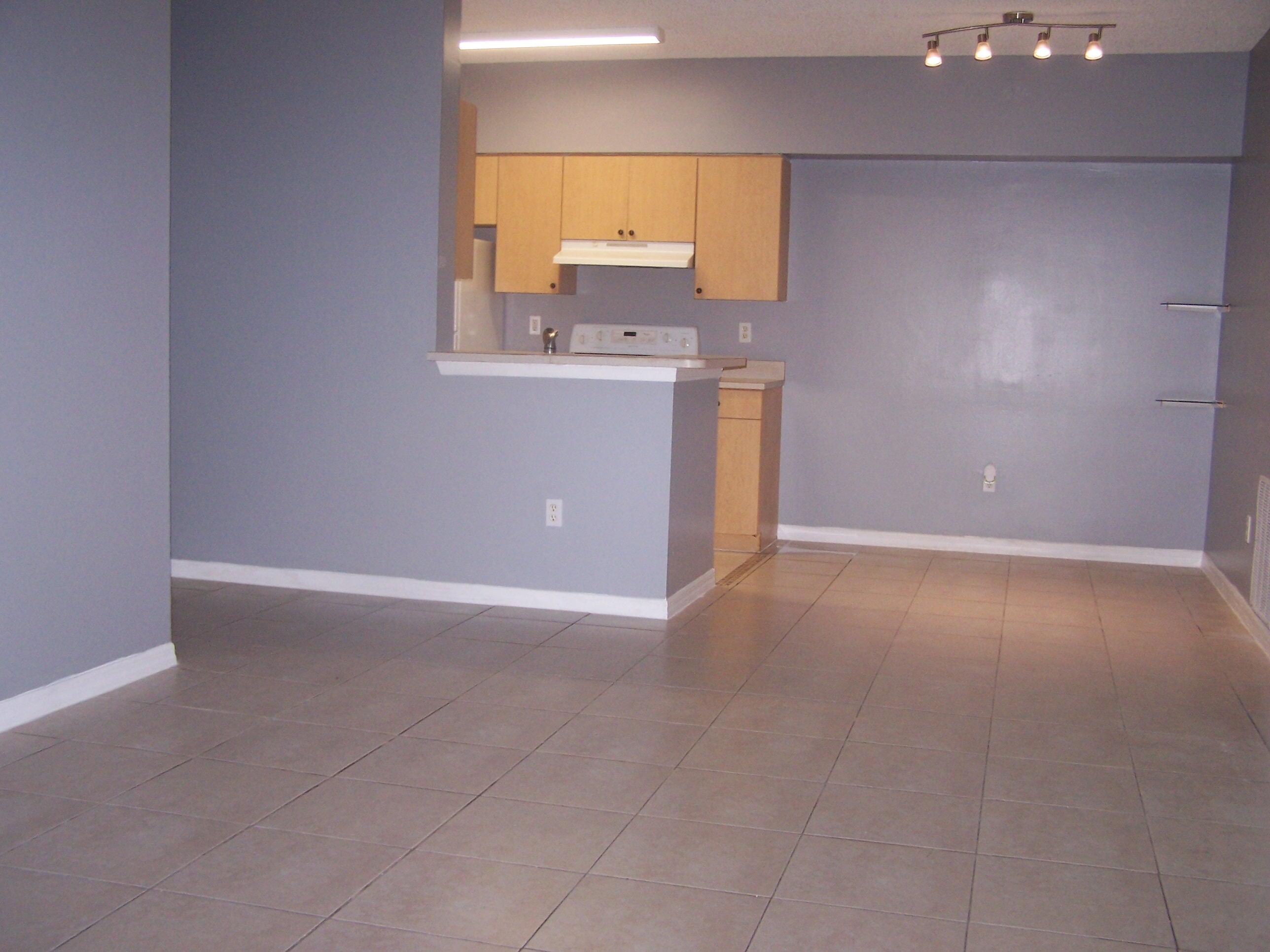 10372 Fox Trail Road South, Unit 606 Royal Palm Beach, FL 33411 - Photo 3 of 23 100_3451