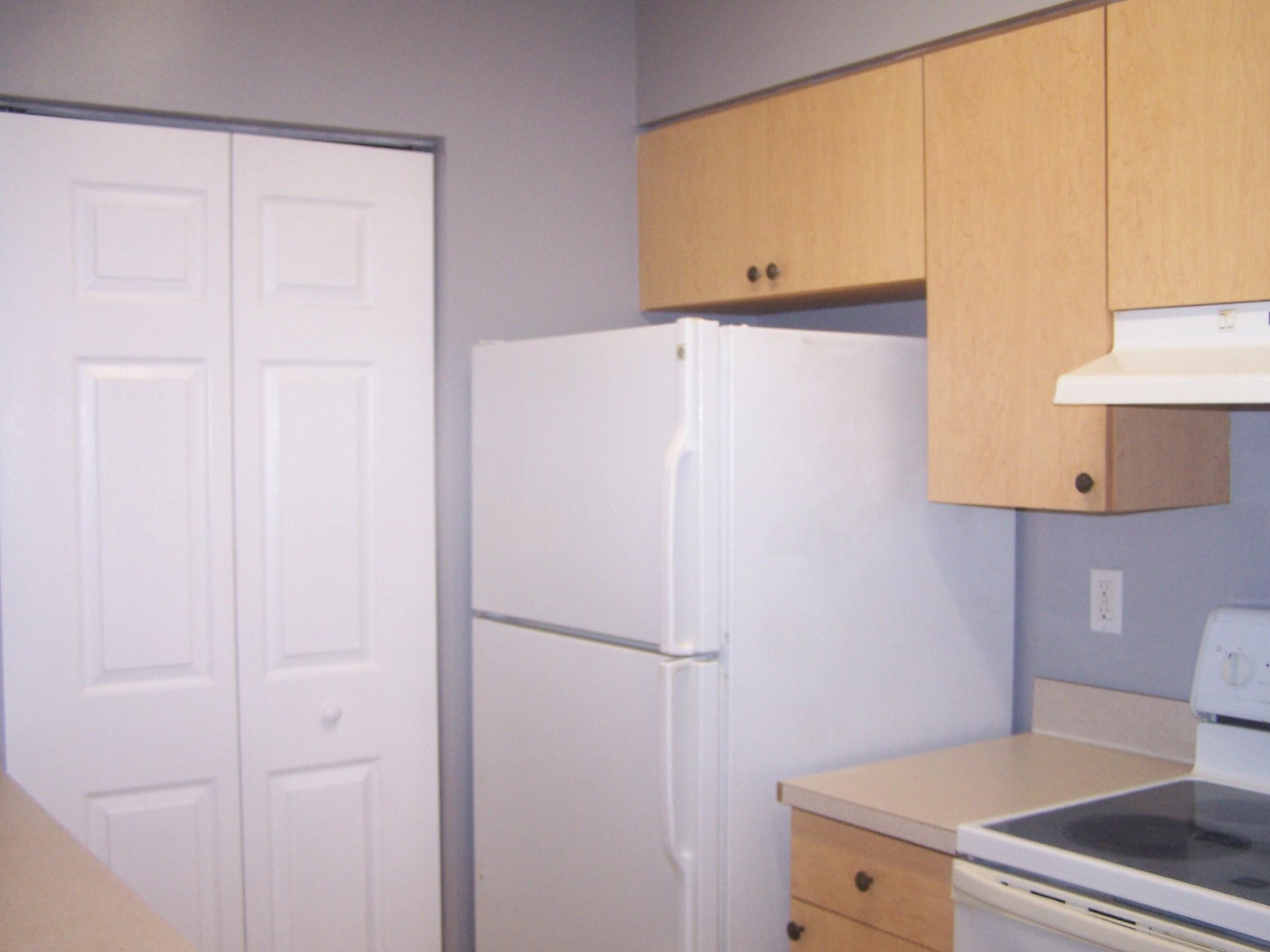 10372 Fox Trail Road South, Unit 606 Royal Palm Beach, FL 33411 - Photo 8 of 23 100_3449