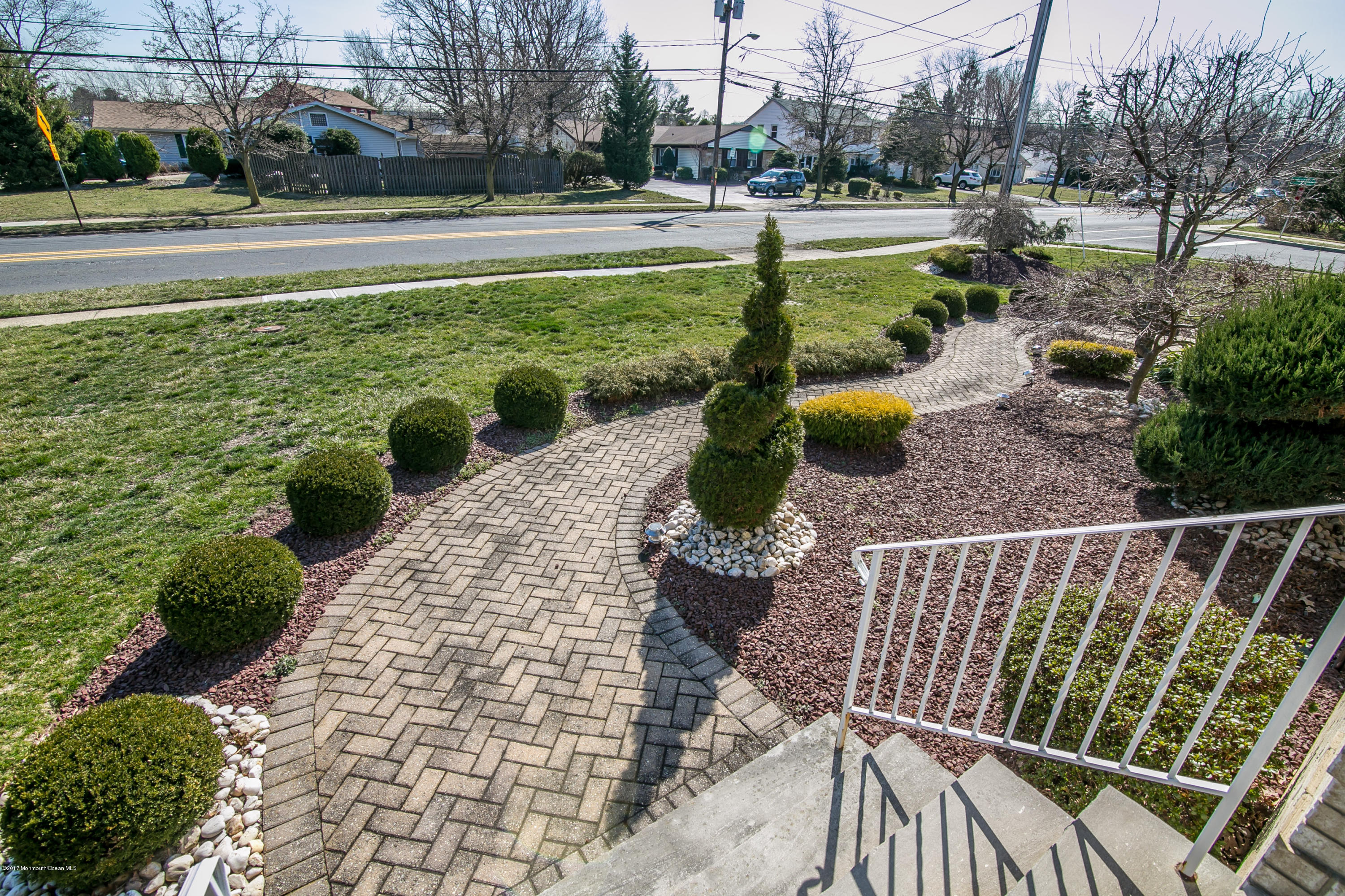 473 Lloyd Road Aberdeen, NJ 07747 - Photo 4 of 34 a view of a yard with an outdoor seating