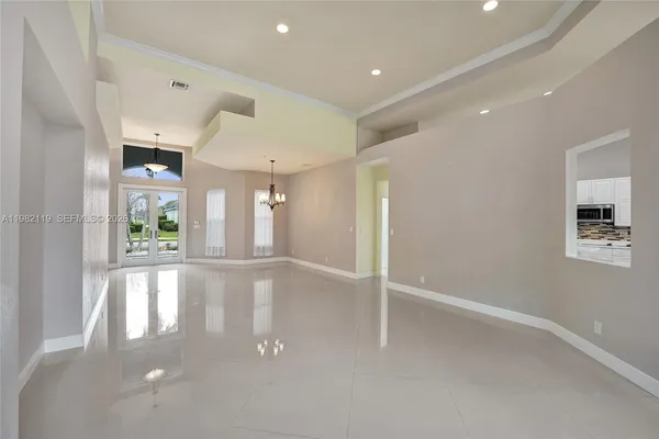 $6,800 | 8006 North Savannah Circle, Davie, FL 33328