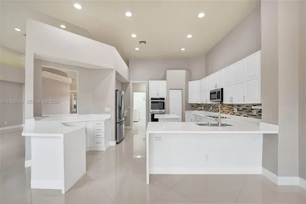 $6,800 | 8006 North Savannah Circle, Davie, FL 33328