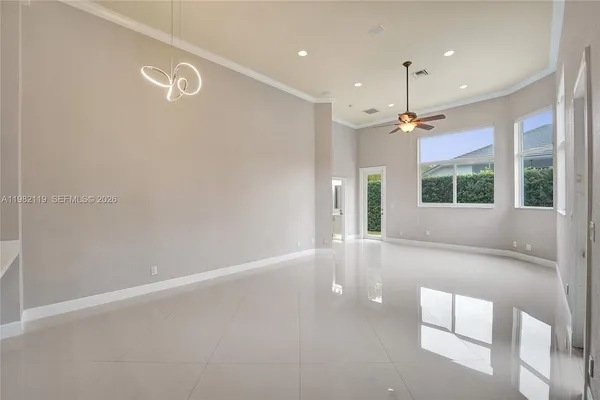 $6,800 | 8006 North Savannah Circle, Davie, FL 33328