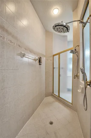 $6,800 | 8006 North Savannah Circle, Davie, FL 33328