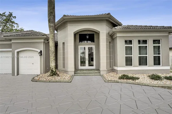 $6,800 | 8006 North Savannah Circle, Davie, FL 33328