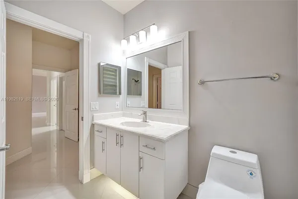 $6,800 | 8006 North Savannah Circle, Davie, FL 33328