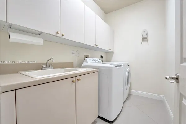 $6,800 | 8006 North Savannah Circle, Davie, FL 33328