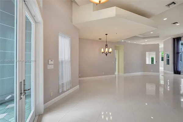 $6,800 | 8006 North Savannah Circle, Davie, FL 33328