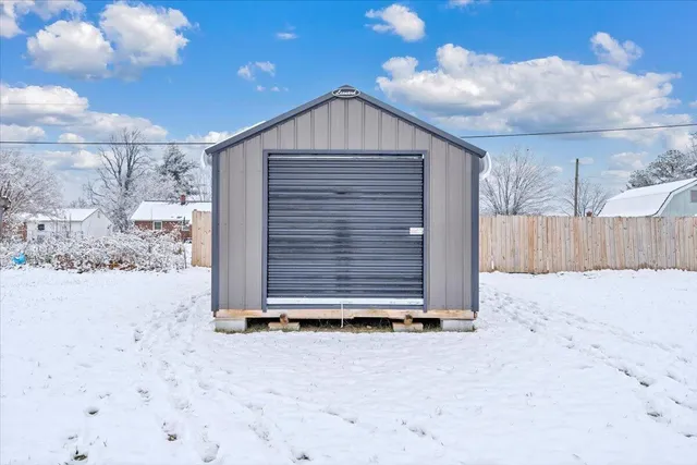 a view of backyard of house