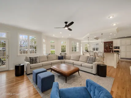 $1,650,000 | 4 Henneberry Lane, Golf, IL 60029