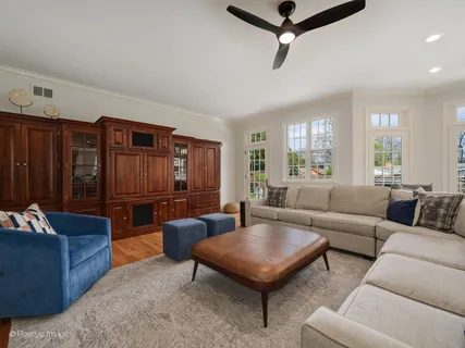 $1,650,000 | 4 Henneberry Lane, Golf, IL 60029