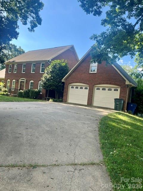 411 8th Street Southwest Conover, NC 28613 - Photo 2 of 3