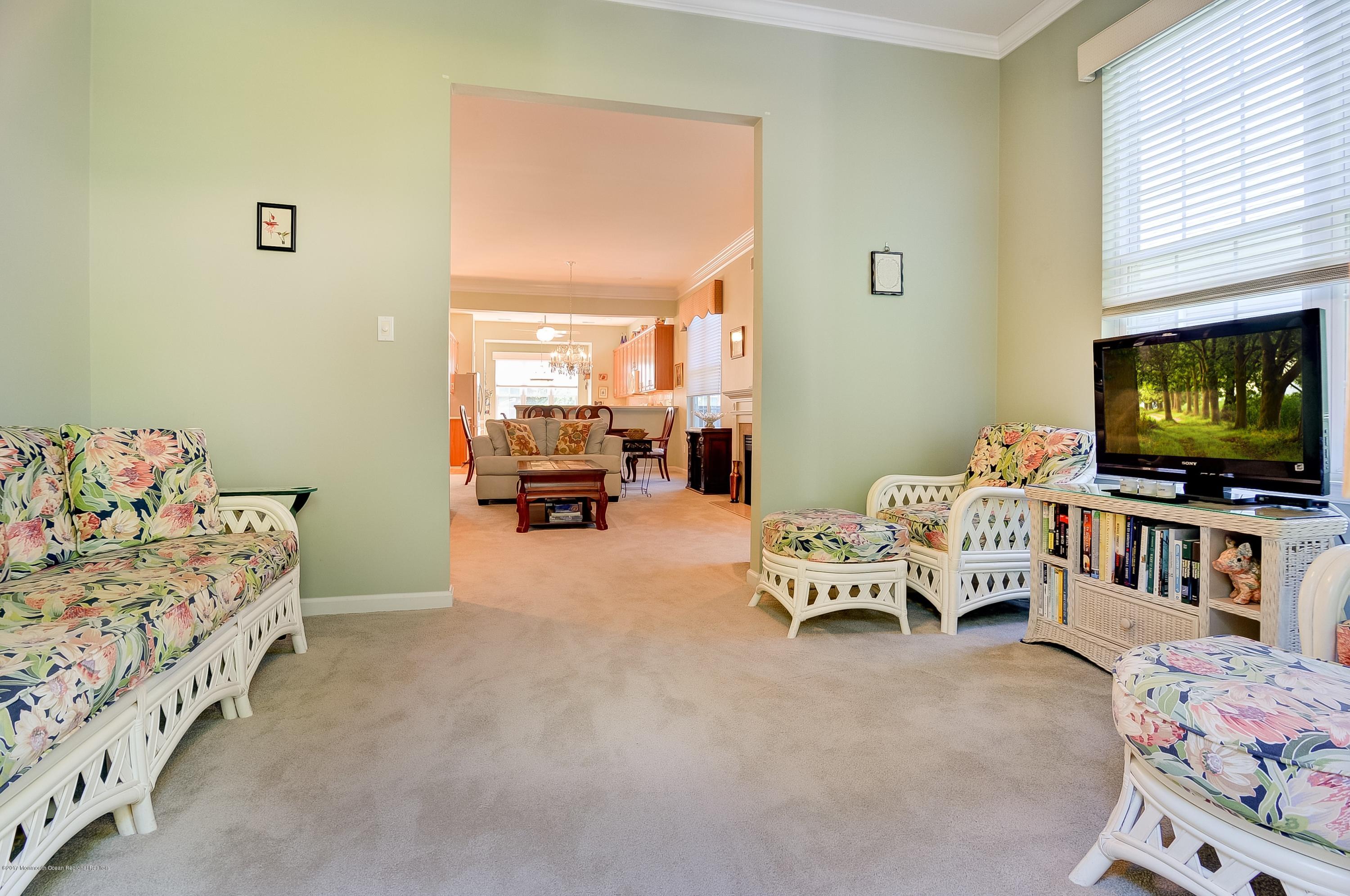 6 Shoal Road Jackson, NJ 08527 - Photo 13 of 35 013_Sunroom