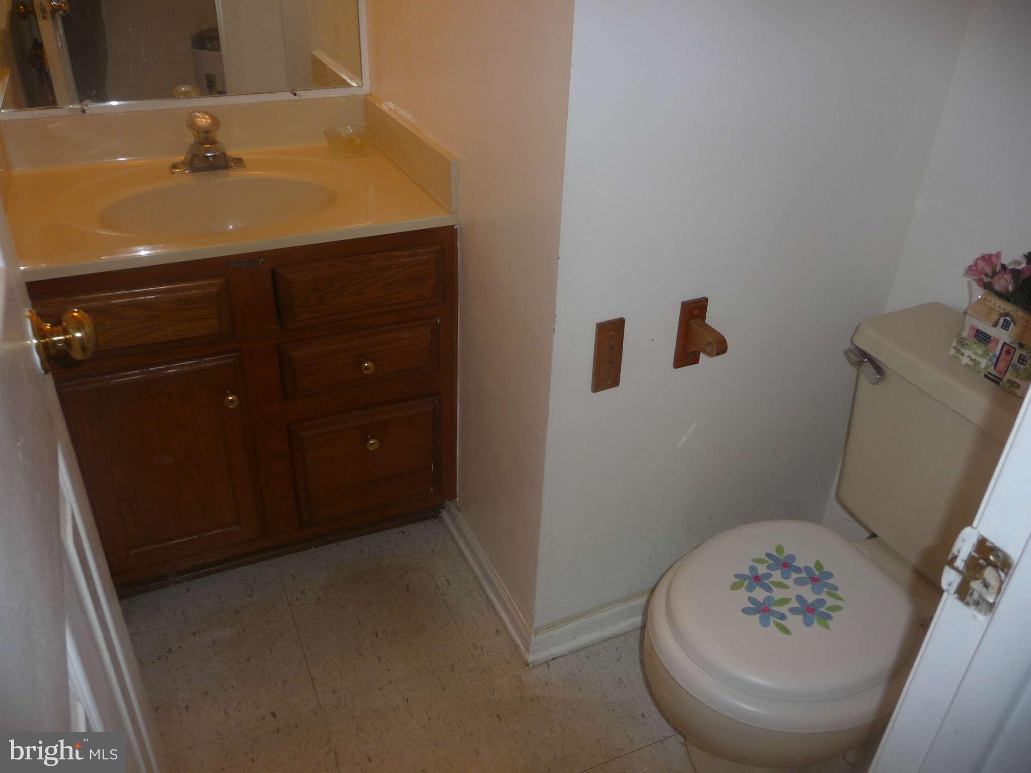 8618 Windmill Road Randallstown, MD 21133 - Photo 11 of 21 Bath