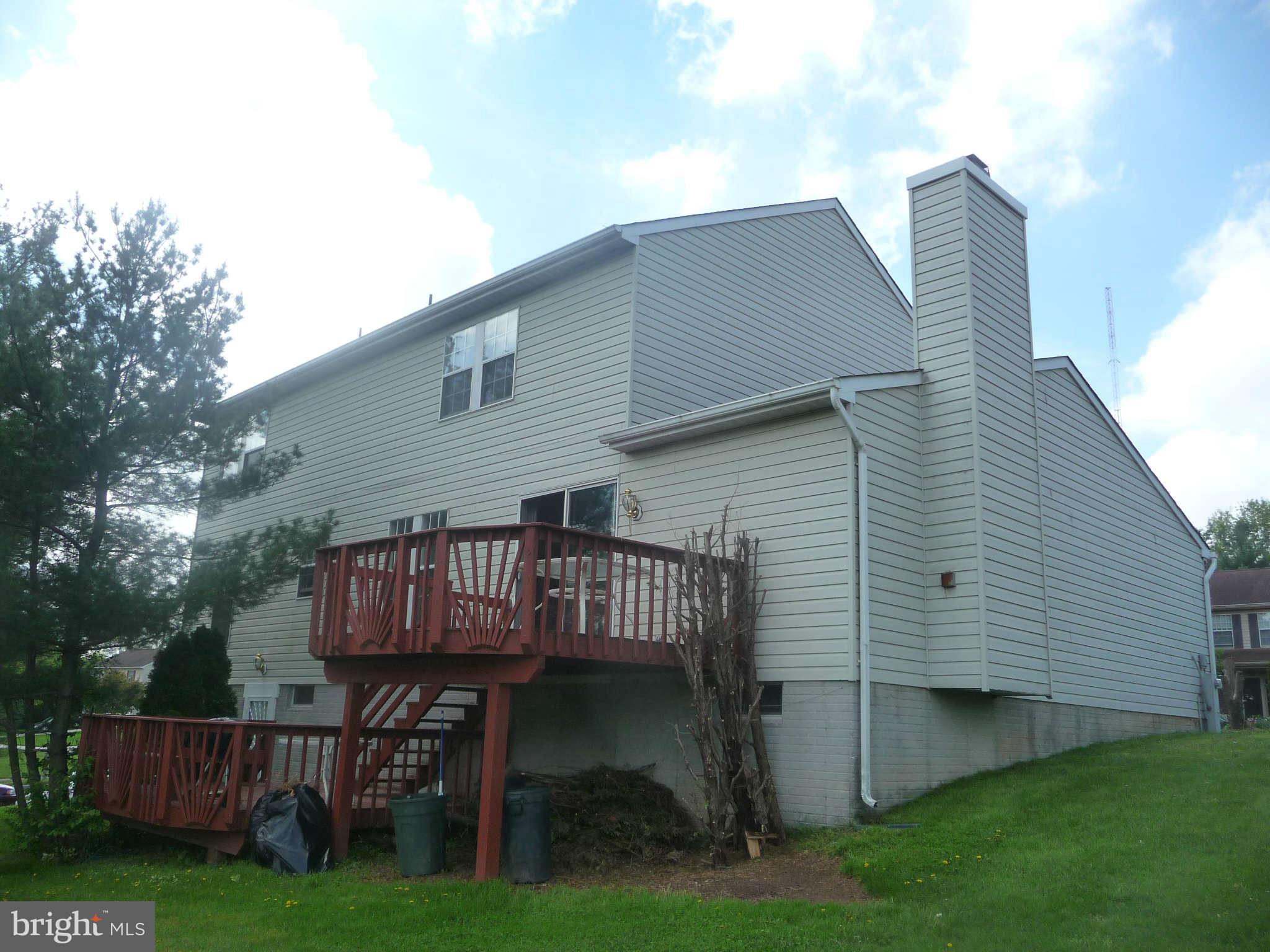 Exterior (Rear)